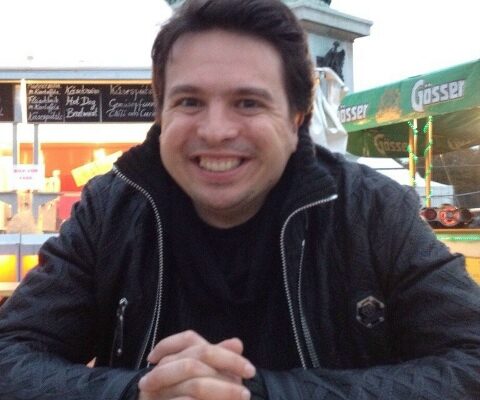 Стас Христов